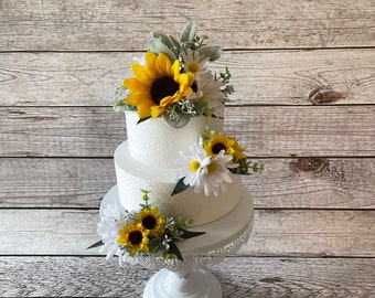 White Daisy and Sunflower Wedding Cake Topper, Wedding Cake Decoration, Wedding Cake Flowers, Small Centerpiece, Birthday Cake Topper