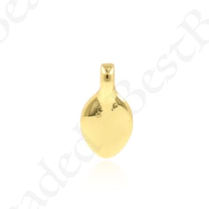 Pode incluir: Tampa de contas de metal dourado com forma arredondada de lágrima. A tampa tem um pequeno laço na parte superior para prender nas joias.