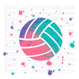 Pu&ograve; includere: Una pallavolo bianca con schizzi di vernice rosa, blu e verde. Lo sfondo &egrave; bianco con il testo "BarbCruzCreations.etsy.com" ripetuto pi&ugrave; volte.