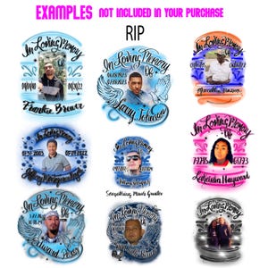 Pu&ograve; includere: Una collezione di design commemorativi con foto, nomi e date. Ogni design presenta la frase "In Loving Memory Of" in testo stilizzato, con ali d'angelo e mani in preghiera. I design sono in vari colori.