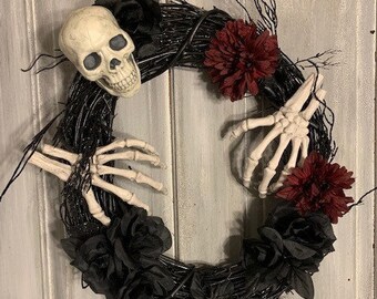 Halloween Skeleton Wreath | Halloween Wreath | Halloween Decor | Trick or Treat | Wreath | Spooky | Fall Wreath | Door Wreath | Door Decor