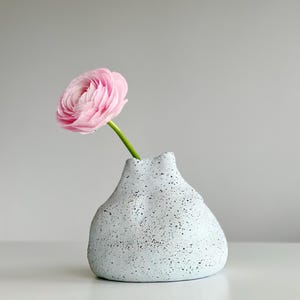 Handmade ceramic vase, Light blue vase, Stoneware vase, Unique vase, Modern ceramic decor, Textured vase, Scandinavian style, Design Vase