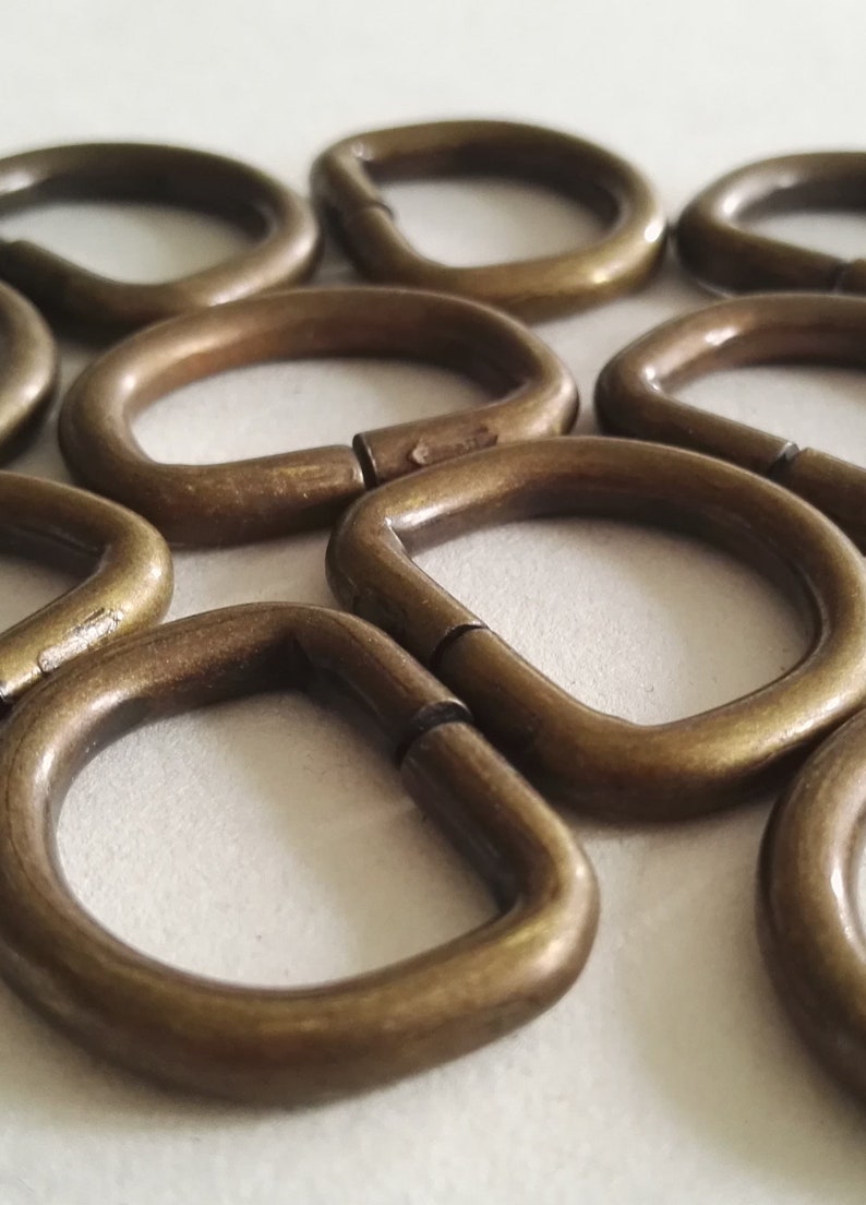 For leathercraft or DIY sewer Vintage look metal dee ring perfect on a steampunk outfit 10 pack antique brass D ring 20mm brass D rings