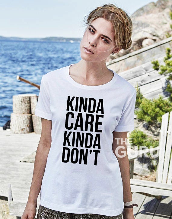 GURU SHOP T-Shirt „Meditation“ Damen – 100 % Baumwolle, Mit Used-Look Krinkel-Druck, U-Ausschnitt (Farbe: Orange)