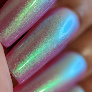 Multichrome Pink Nail Polish with a Green Blue Colorshift | Pink Glow.256