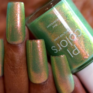 Green Nail Polish with Rainbow Shimmer | Kaleidoscope Green.125