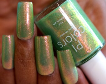 Green Nail Polish with Rainbow Shimmer | Kaleidoscope Green.125