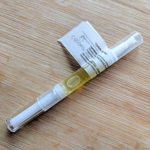 Peach Scented Cuticle Oil and Nail Oil Pen