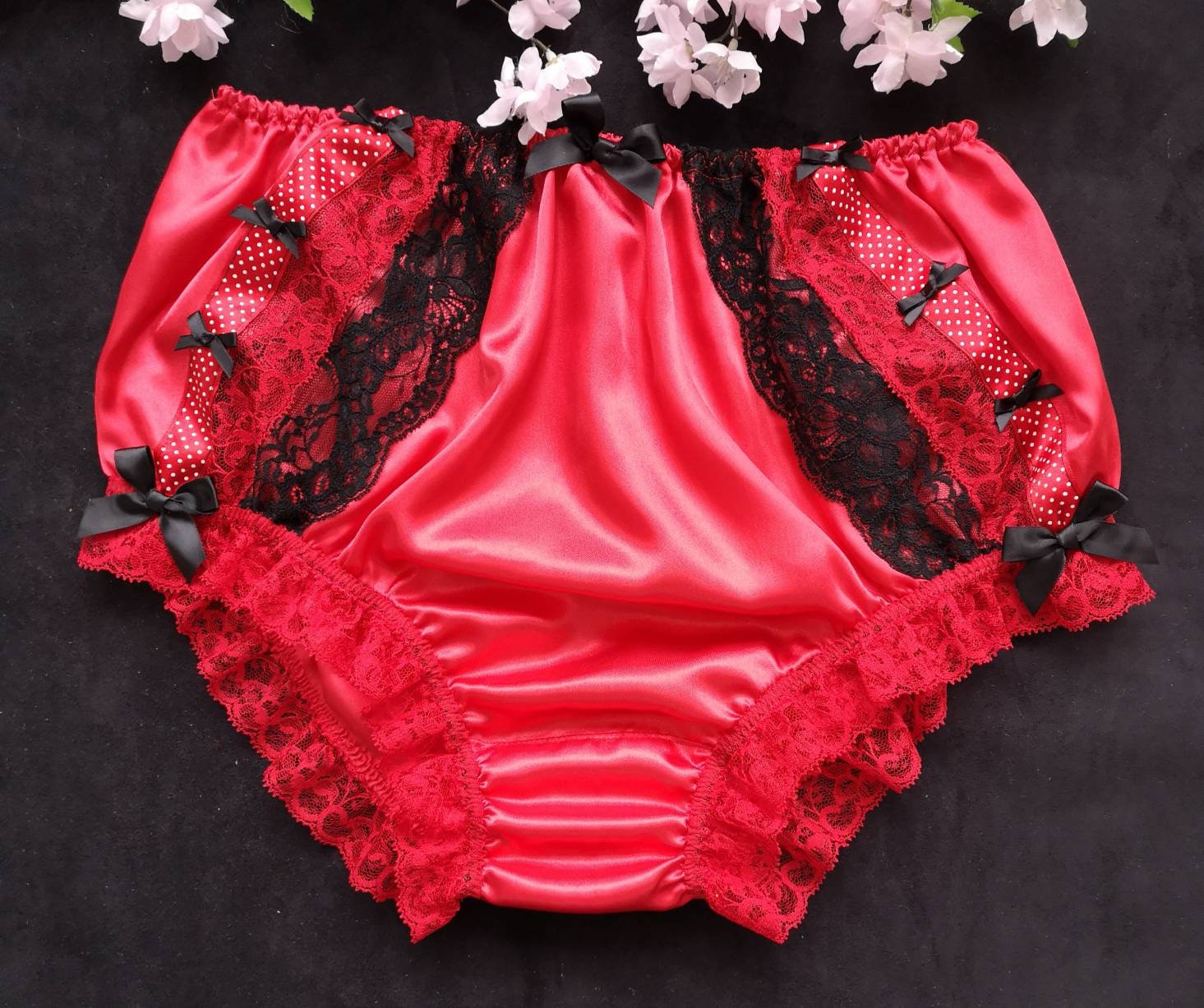 Sexy Lace Open Bottom Underpants Low-waist Panties for Women