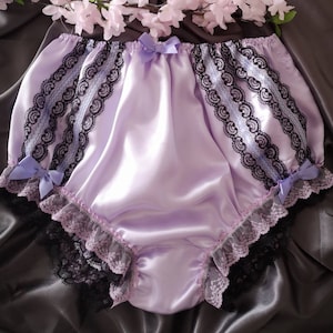 Franse lavendel Full Fit slipje/kanten satijn Sissy Knickers - zwarte kanten rand. Op bestelling gemaakt - Medium tot Extra Extra Large