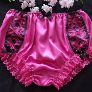 Felroze full-fit satijnen sissy-slipje/onderbroek - korsetstijl zijdetails van zwart kant en satijnen lint - op bestelling gemaakt - medium tot XXL