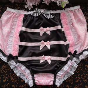 Roze bedrukte full-fit zijdeachtige satijnen Sissy-slipjes - contrasterend voorpaneel. Op bestelling gemaakt. Medium tot Extra Extra Large.