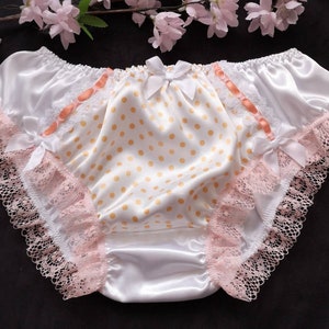 Calcinha estilo biquíni branco puro/calcinha sissy com detalhe frontal de bolinhas - feita sob encomenda - média a extra grande