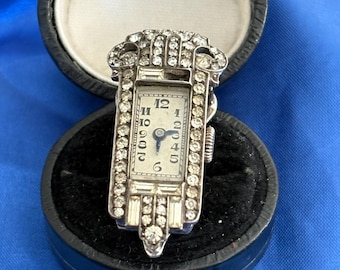 Reloj de pulsera Art Déco de plata y diamantes para enfermeras