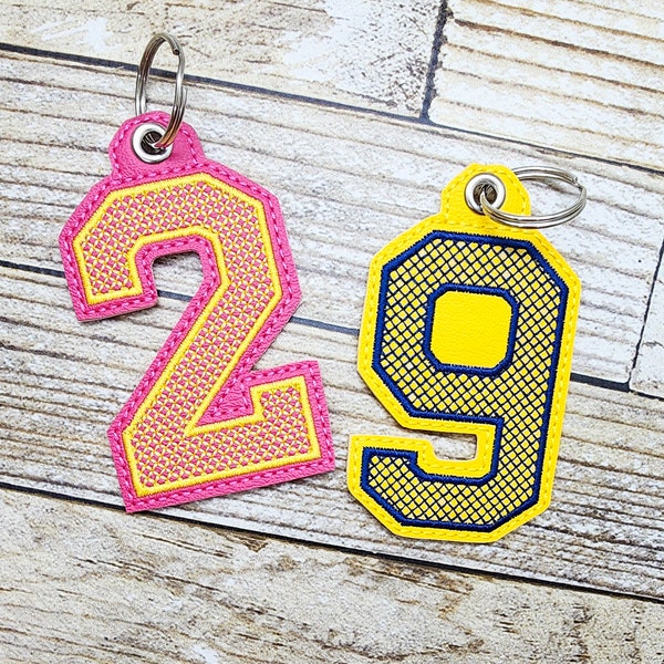 SINGLE DIGIT Varsity Number Keychain, Initial Keychain, Sports Bag Tag, Ball Bag Zipper Pull, Number Keychain