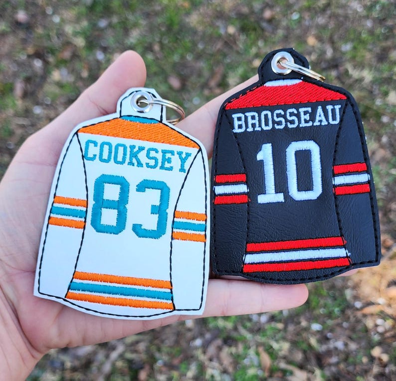 Personalized Hockey Jersey Bag Tag, Custom Hockey Team Bag Tag, Hockey Player Gift, Hockey Team Gifts, Hockey Coach Key Ring immagine 2