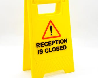 Placa de escritorio con señal de advertencia en miniatura: ¡el regalo de broma definitivo para la oficina! / Señal de precaución / Señales sarcásticas