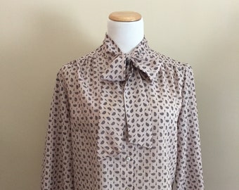 1970's Vintage Tan Paisley Blouse/Beige Background/Long Sleeves/Pussy Bow/Cedar Hill