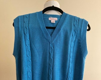 1980's Vintage Men's Sweater Vest/Cornflower/Ribbed V-Neck,Armholes,Bottom Band/Cabled Front/Townhouse/Made in Korea