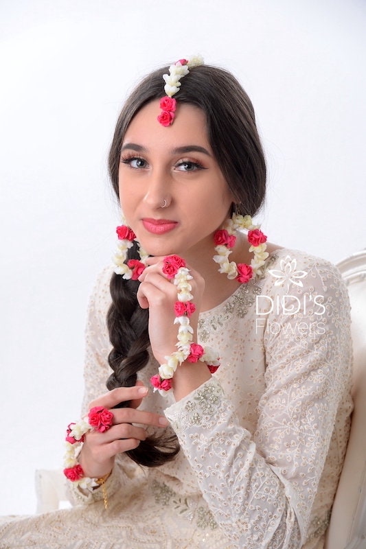 Maang discount tikka flower