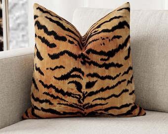 Housse de coussin à imprimé tigre | Décoration d'appartement graphique audacieuse