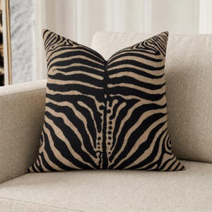 Funda de almohada con rayas de cebra / Decoración moderna estilo safari bohemio para el hogar