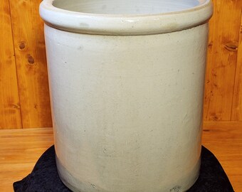 Vintage Red Wing 6-gallon Crock, Cobalt Blue Ski Oval, Farmhouse