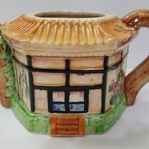 Vintage Marutomoware Teapot - Japanese Traditional Tea House/Pagoda 59943