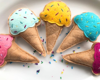 Brinquedo de feltro para gatos em formato de cone de sorvete com catnip - Brinquedo com catnip para gatos - Brinquedo divertido e interativo para gatinhos - presente para gatos - presente para gatinhos - feito à mão