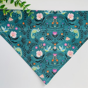 Dog Bandana - Cat Bandana - Over the Collar - Dog Scarf - Puppy Bandana - Bandana on Collar - CAMELEON and HUMMING BIRD