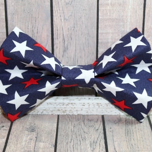 Patriotic Red, White, and Blue Stars Dog Bow Tie / 4th of July Dog Bow Tie / USA Dog Bow Tie / Removable Dog Bow Tie