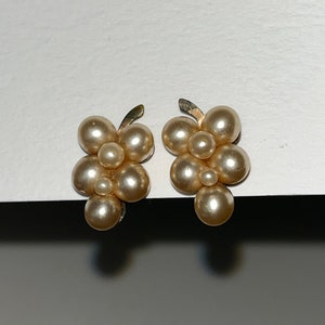 1950s Vintage Grape Earrings Gold Golden Screw Back 50s Mid Century Jewelry
