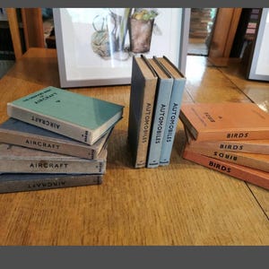 A - M Shabbier than chic Observer&#39;s Books 1940-1970 by Frederick Warne & Co Ltd **A - M**