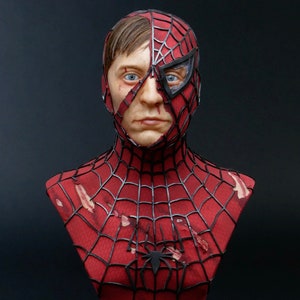 Spider-Man Mini Sculpture