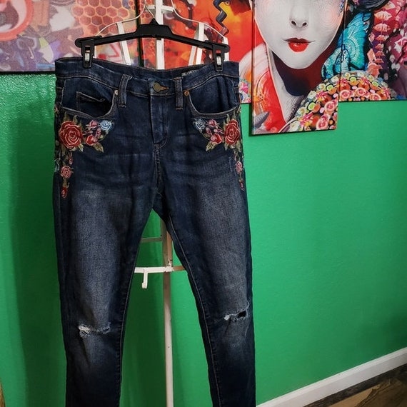 Blank NYC Floral Detailed Skinny Jeans Size 27" W - image 2