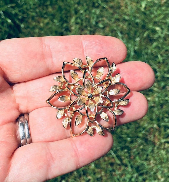 Sarah coventry brooches vintage discount