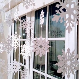 Snowflake Garland, White Christmas Garland, Holiday Window Decoration, Xmas Garland, White Christmas Decoration, Winter Wedding Garland