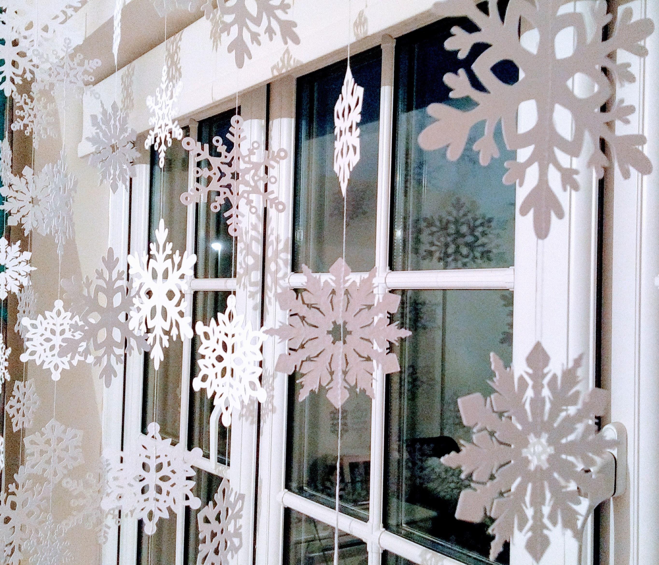  Large Snowflakes - Set of 5 White Glittered Snowflakes -  Measures 12 D -Two Assorted Designs Snowflake Decorations - Snowflake  Window Décor - Winter Decorations : Home & Kitchen