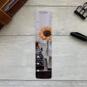 Photo Page Marker - Typewriter and Sunflower - Choose A5, B6, Personal Wide, Personal, A6, Pocket, Mini - Add Custom Text - Planner Bookmark