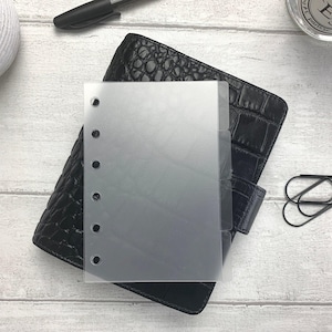 Doorzichtige matte zakplannerverdelers. Organiseer met tabbladen aan de zijkant of bovenkant. Minimaal en functioneel. Filofax, Moterm A7 en PM