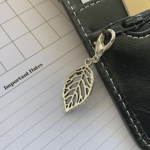 Srebrny suwak z liściem - zawieszka do planera - akcesoria do planera pierścieniowego i dekoracje - Filofax, Kikki K