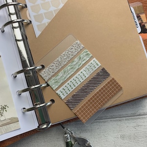 Porta cinta washi de plástico (elige tu tamaño) - Perforado o sin perforar - Guarda muestras de washi para usarlas fácilmente en tu agenda de anillas - Planner Deco
