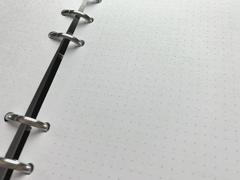 Dot Grid Papier - geschnitten und gestanzt für Ihre eigenen Layouts - hochweißes, glattes 28lb, 100gsm Papier. Bild 1