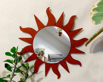 Sunburst Spiegel Wanddekor, Sonne Wandbehang mit rundem Spiegel, Sonnenspiegel mit gewellten Strahlen, Sonnen Boho Spiegel, Sonnenschein Kinderzimmer