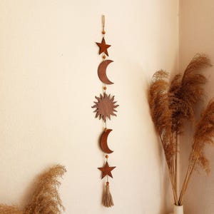 Celestial decor zon maan sterren slinger donkerbruin, hemelse kamer decor kinderkamer, maanfase muur hangende boho, tienerkamer ruimte decor