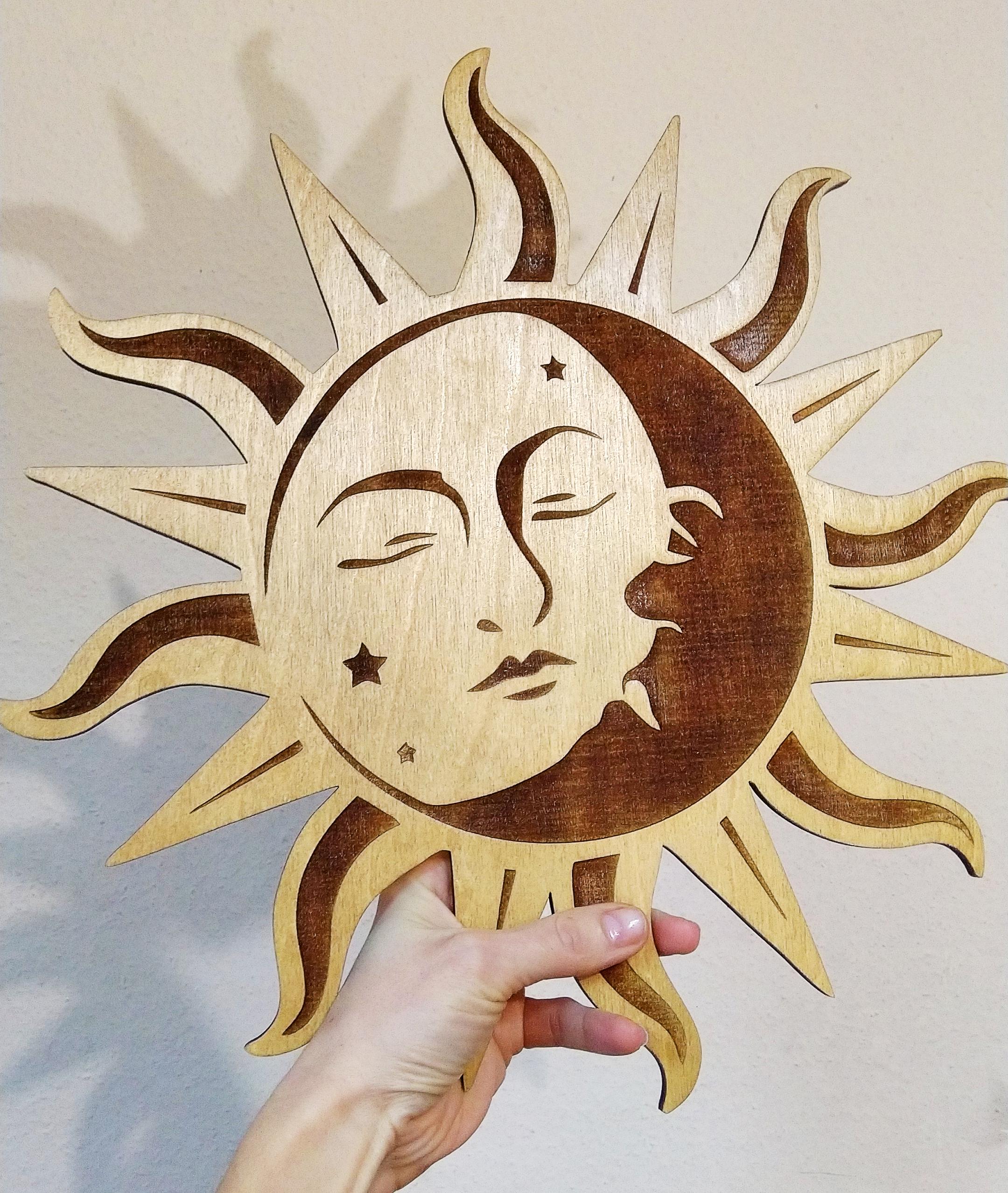 太陽と月の顔の壁飾り、ボヘミアン風の子供部屋アート、木製の天体