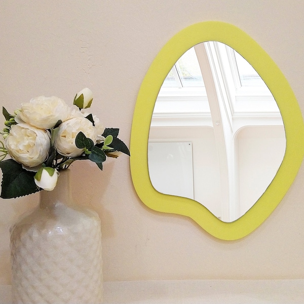 Small wavy mirror, Oval wiggly mirror, Funky wiggle mirror, Curvy irregular mirror, Decorative mirror wall decor, Wood asymmetrical mirror