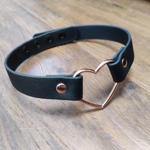 Black Rose Gold Heart Ring Choker: Vegan Friendly, Press Stud Closure