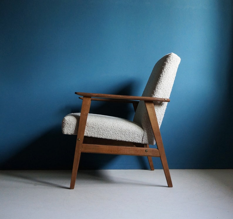 Fauteuil vintage Mid Century, bouclé beige, restauré image 2