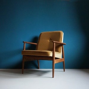 Vintage Armchair from Mid Century, Gold Velvet Fabric, Restored zdjęcie 5